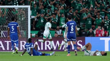 تفاصيل البث.. قنوات نقل مباراة الهلال والأهلي في دوري روشن السعودي